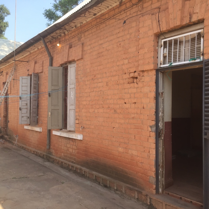 Photos avant : Façade principal du bâtiment